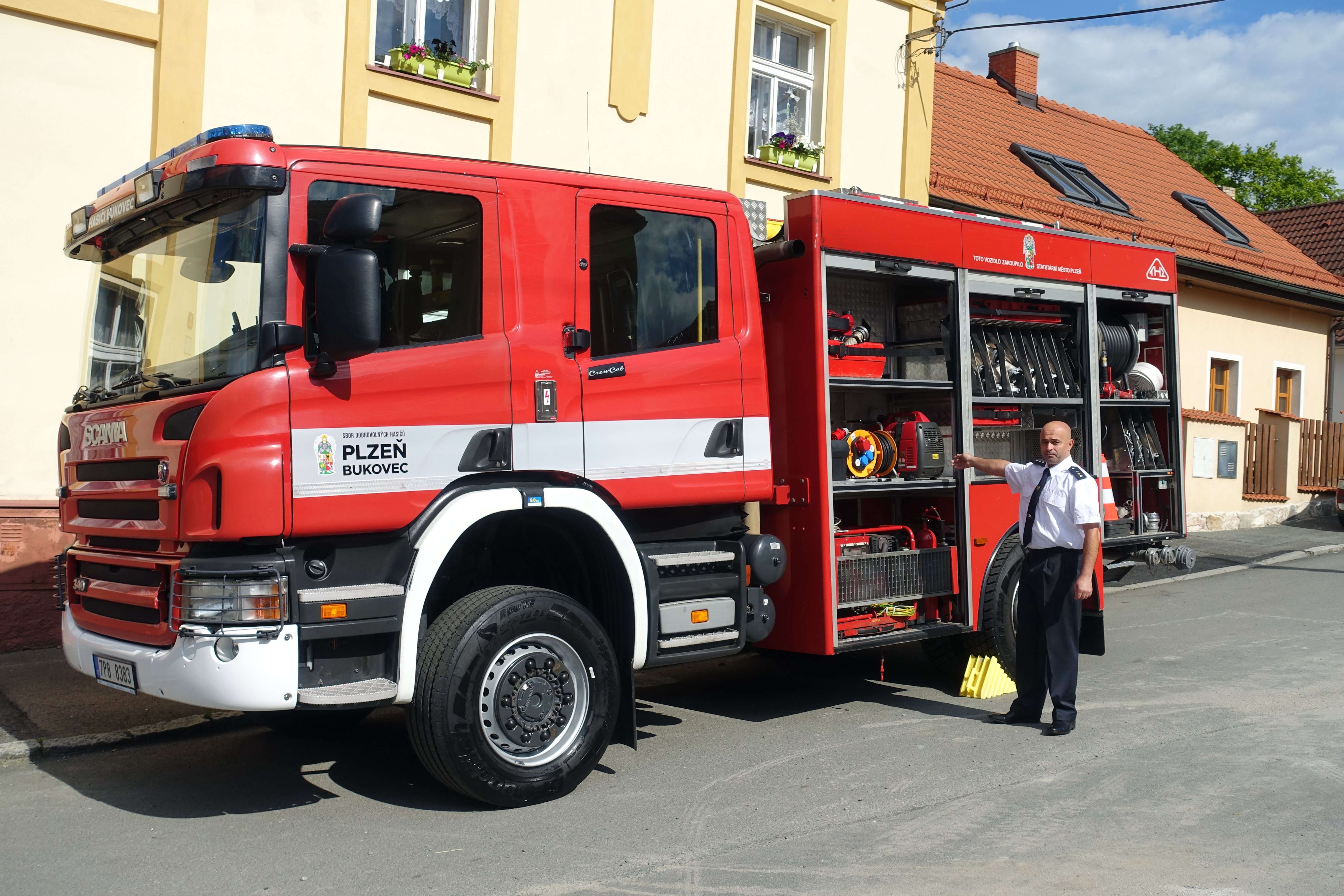 TZ Na Čtyřce slavnostně otevřeli hasičárnu  v Bukovci 3