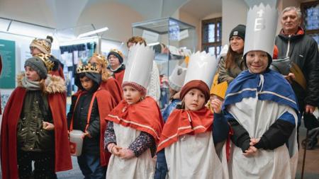 Na západě Čech začala 25. tříkrálová sbírka, peníze podpoří sociální služby