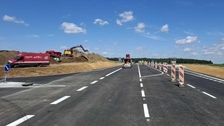 Řidičům se uleví, končí rekonstrukce křižovatky na hlavním tahu u Koutu na Šumavě