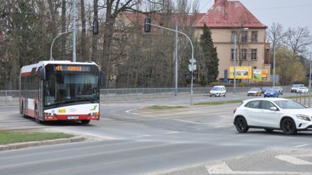 Řidiče jedoucí z centra na Vinice čekají dopravní komplikace