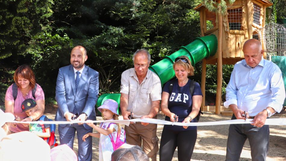 Radost pro malé návštěvníky. Plzeňská zoo otevřela rozšířené dětské hřiště