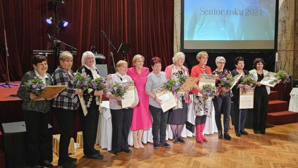 Nominace na Seniora roku v Karlovarském kraji jsou opět otevřené