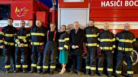 Bochov převzal dvě nová vozidla, jedno z nich poslouží i seniorům