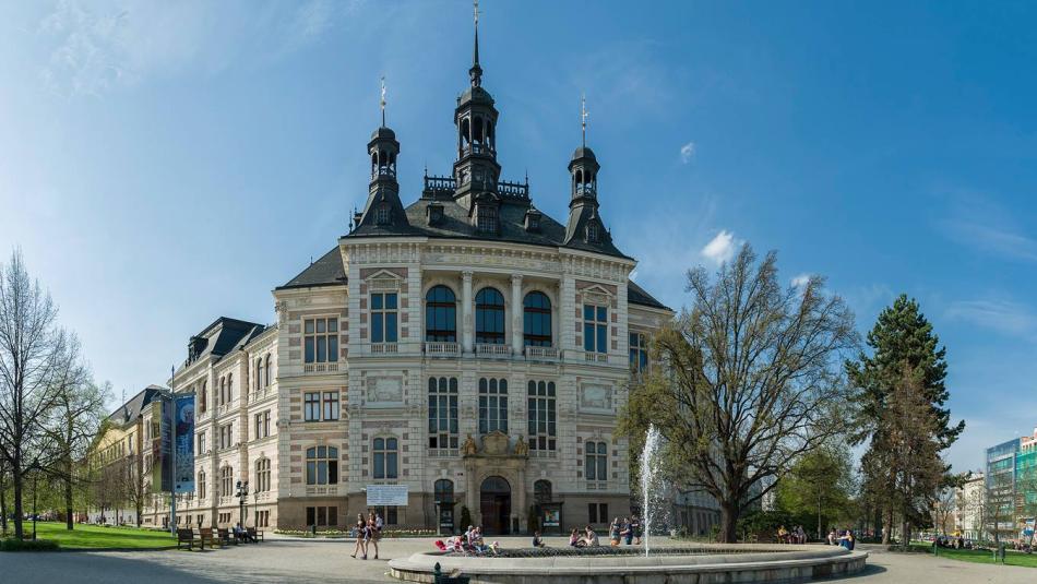 Západočeské muzeum v Plzni zve na sklonku dubna na koncerty i na přednášku