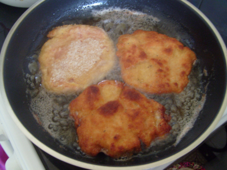 Frying_schnitzels