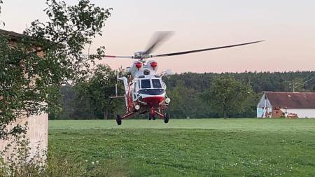 Vážný úraz mladíka na severním Plzeňsku. Kvůli krvácení tepny pro něj letěl vrtulník!