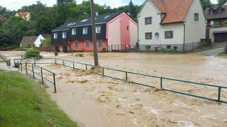 Obce na Plzeňsku postižené záplavami likvidují následky, zejména Štěnovice