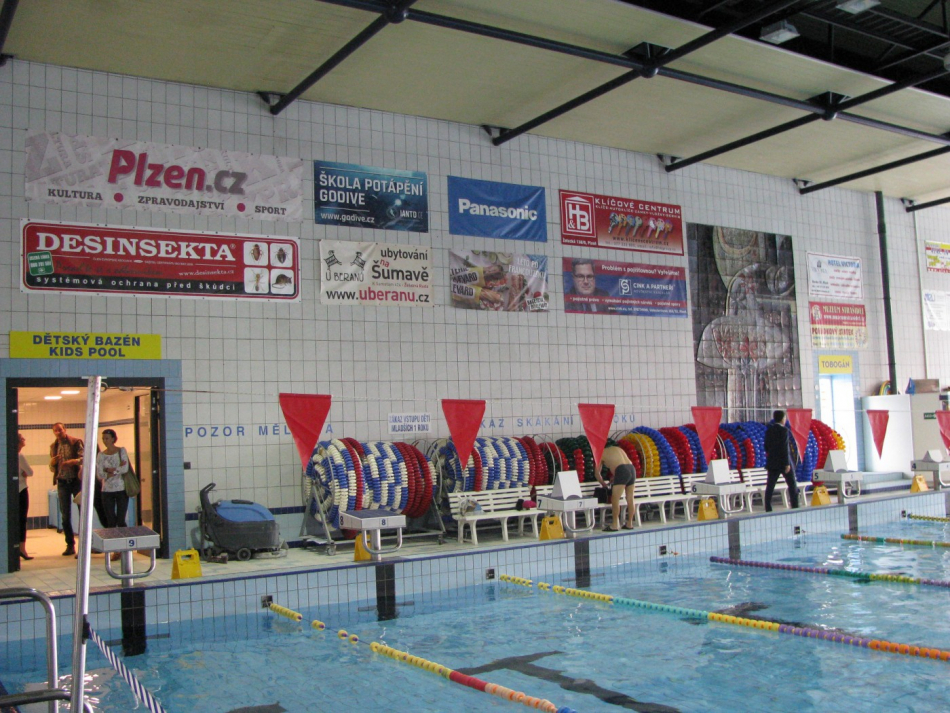 Bazén na Slovanech je až do neděle pro veřejnost uzavřený