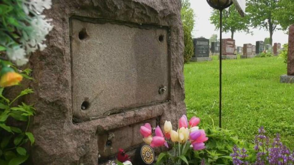 Z rokycanského hřbitova zmizely urny s lidskými ostatky