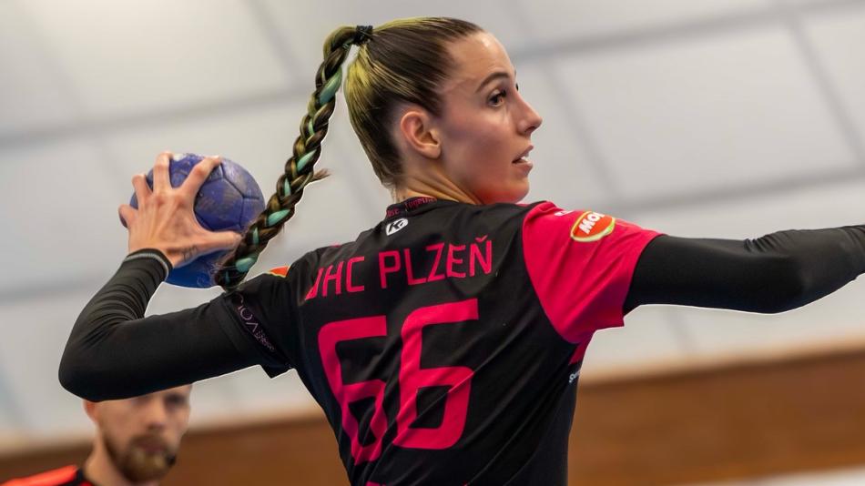 Věřím, že brzy zase můžeme hrát o medaile, míní házenkářka Veronika Fenclová