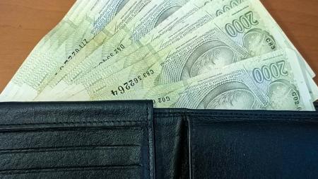 Cizinec našel na ulici 20 tisíc. Co s nimi udělal, mnohé překvapilo