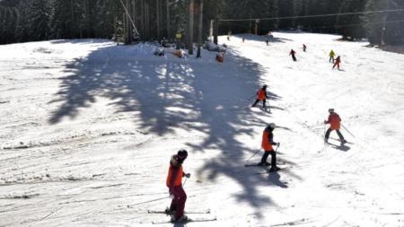 Hory v Plzeňském kraji stále nabízejí dobré podmínky pro lyžaře