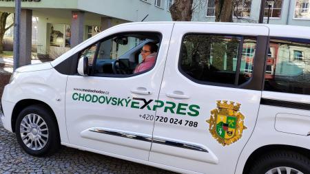 Chodovský expres najel přes léto více než pět tisíc kilometrů. Senioři ho využili ke stovkám jízd
