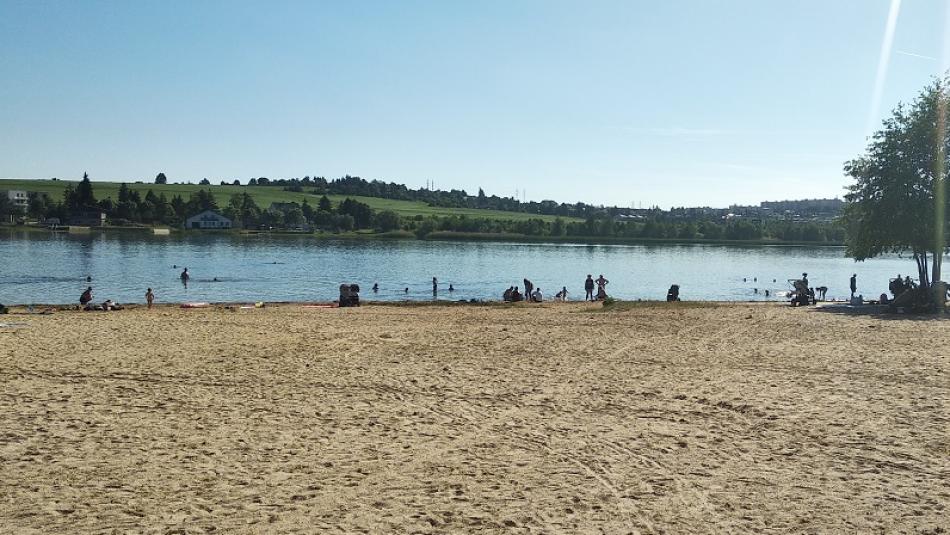 Počasí ochlazuje vodu v koupalištích v Plzeňském kraji, její kvalita je dobrá