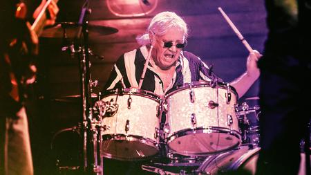 Zakladatel a člen Deep Purple, bubeník Ian Paice, vystoupí se skupinou Purpendicular v říjnu v Plzni, prodej vstupenek byl už zahájen