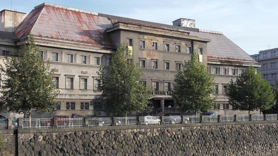 Plzeňský kraj se dohodl na ceně za zchátralé lázně v Plzni