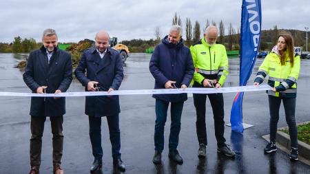 Plzeň otevřela kompostárnu za 25 milionů korun, má produkovat kvalitní substrát