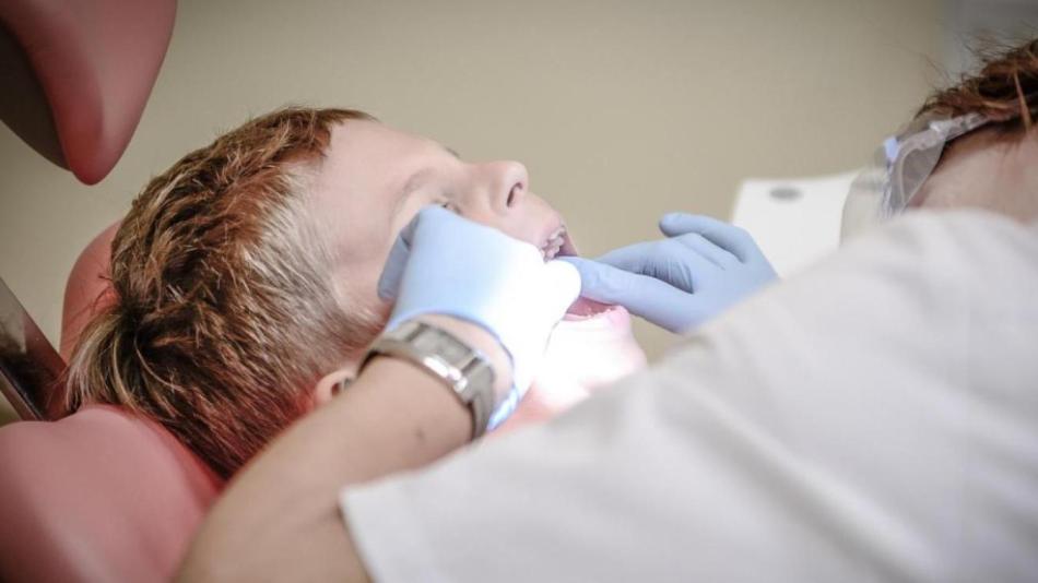 Karlovarský kraj obnovuje zubní pohotovost ve všedních dnech. V provozu bude od 1. prosince