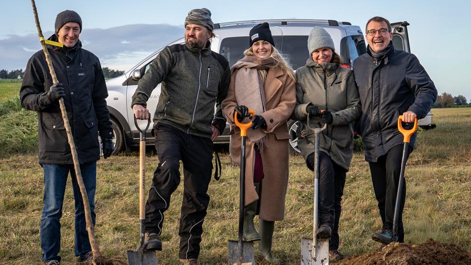 Nově vysazený sad v Semněvicích ochrání zdroje pitné vody pro místní občany