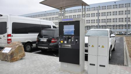 Parkovací lístek z náměstí Emila Škody v Plzni nově poslouží i jako jízdenka