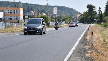 Na komunikaci V Radčicích se vrací plný provoz, vznikla tu nová zastávka MHD