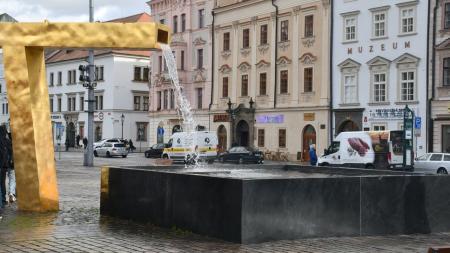 Vypustit, vyčistit. Plzeňské kašny, fontány i pítka se chystají na zazimování