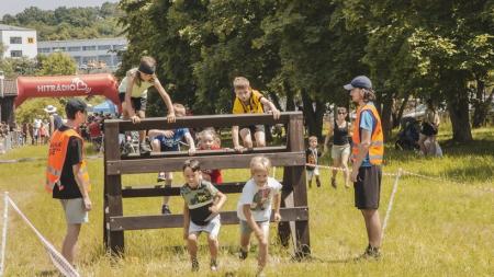 Škodaland hostil největší dětský překážkový běh v republice
