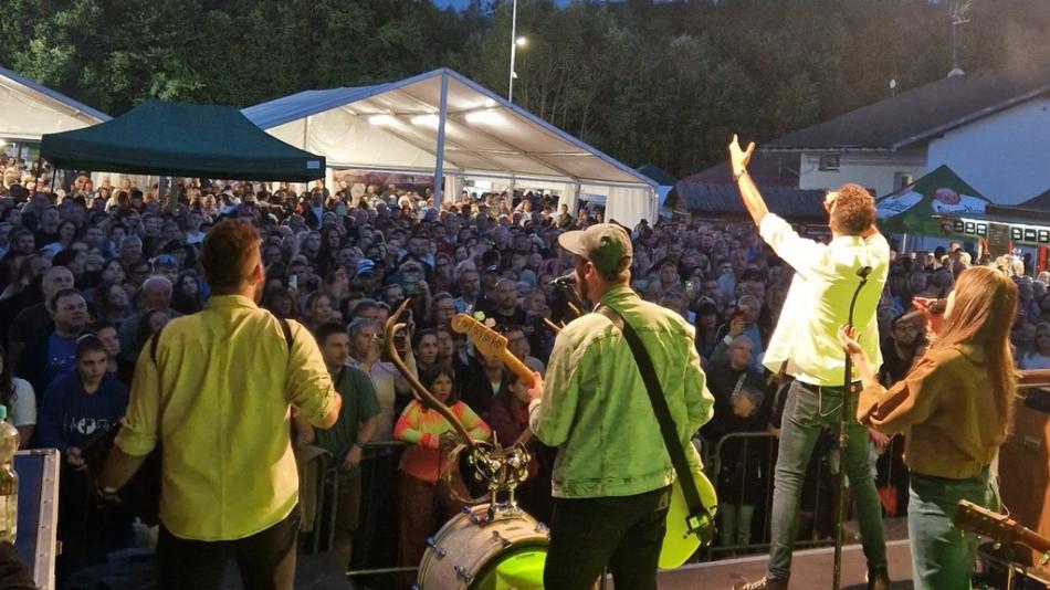 Šumavskou noční oblohu rozzáří unikátní světelná show dronů