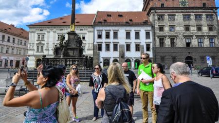 Cestovní ruch se vrací k době před covidem. Plzeňský kraj ale turisty příliš nelákal