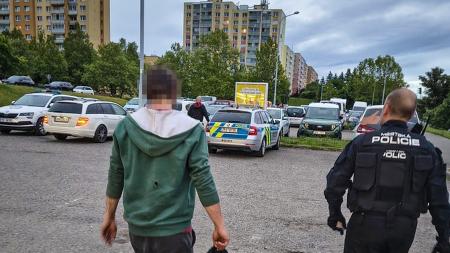 Plánovaný piknik pro muže skončil dříve, než začal
