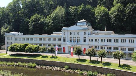 Galerie umění Karlovy Vary zve na dubnové kulturní akce do svých poboček