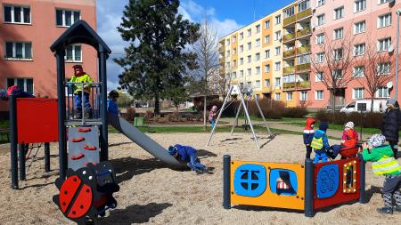 Nejmenší děti mají k dispozici nové hřiště v Plzni na Borech