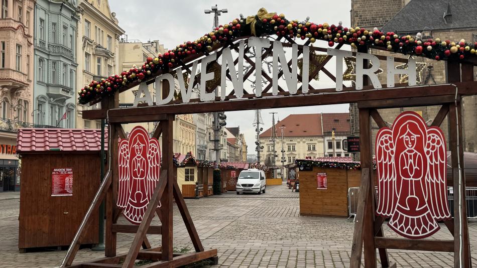 Adventní trhy v Plzni: Více než stovka stánků, vyhlídkové kolo i bohatý kulturní program
