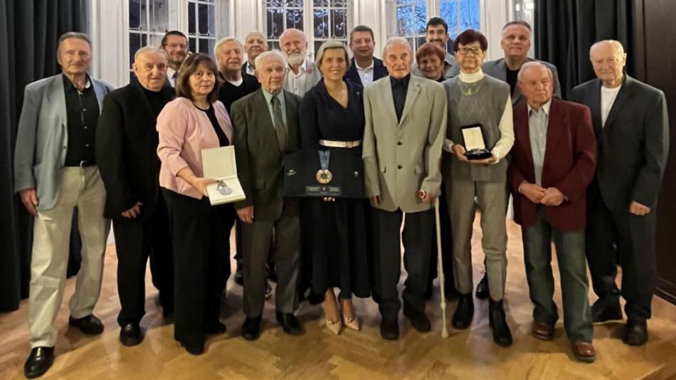 Becherova vila hostila olympijské osobnosti. Karlovy Vary ocenily jejich úspěchy