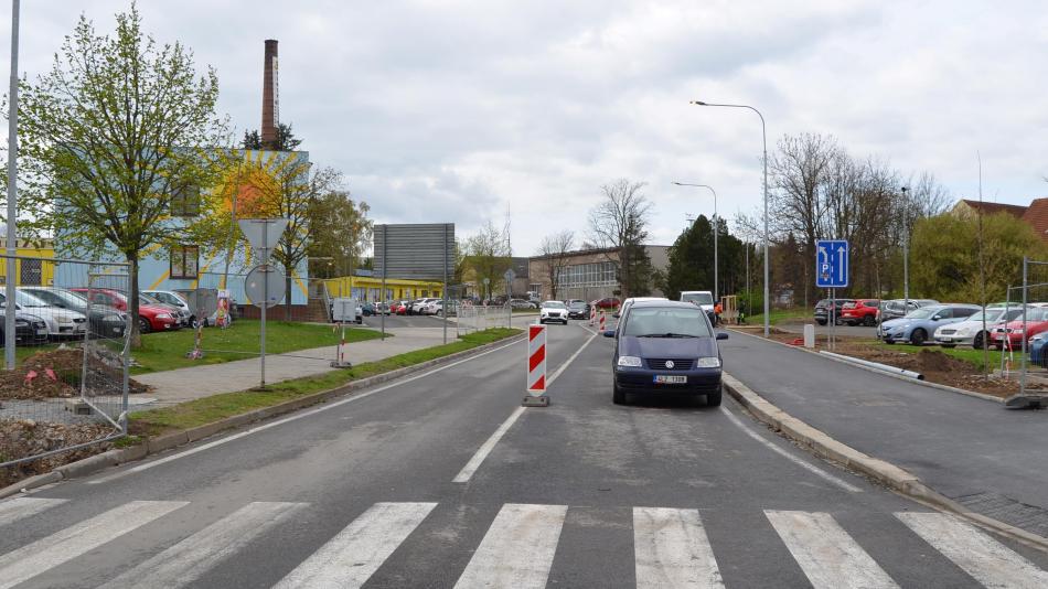 Po více než roce končí dopravní omezení v Jiráskově ulici v Rokycanech