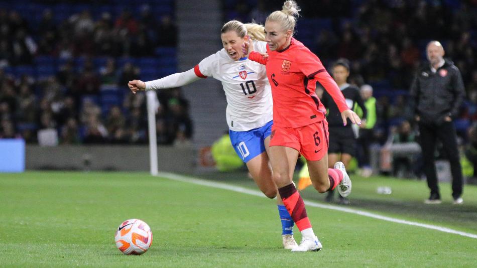 Chci dál posouvat český ženský fotbal, říká plzeňská rodačka Kateřina Svitková