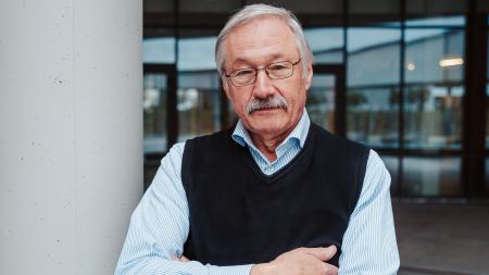 Kybernetik Josef Psutka dostal Medaili Josefa Hlávky. Jako první vědec ze ZČU