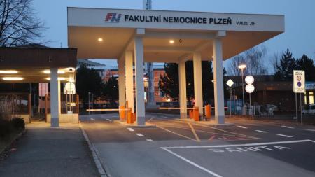 FN Plzeň zahájila režim úsporných opatření, vymění žárovky a sníží teplotu
