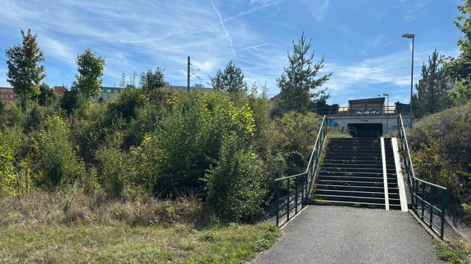 Zanedbaná plocha mezi Skvrňany a Křimicemi se promění v moderní sportovní park