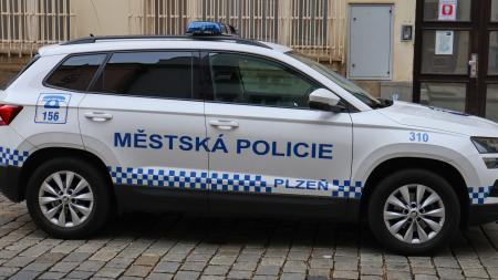 V plzeňských ulicích přibude strážníků