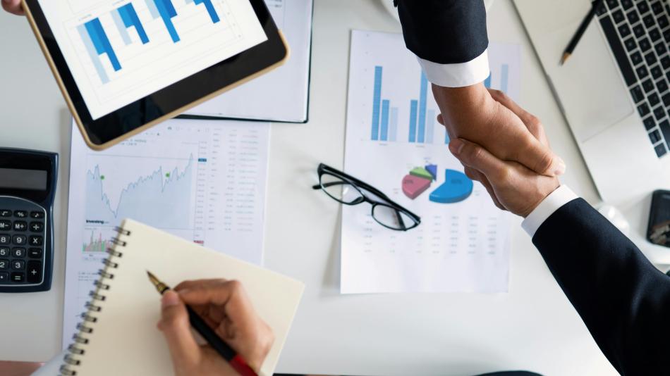 Sliby nové české vlády – bude se spíše šetřit nebo utrácet?