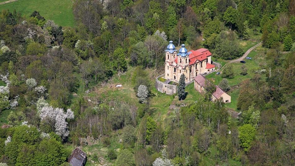 Letní poutní sezónu zahajuje tradiční společná pouť z Teplé do Skoků již ve čtvrtek