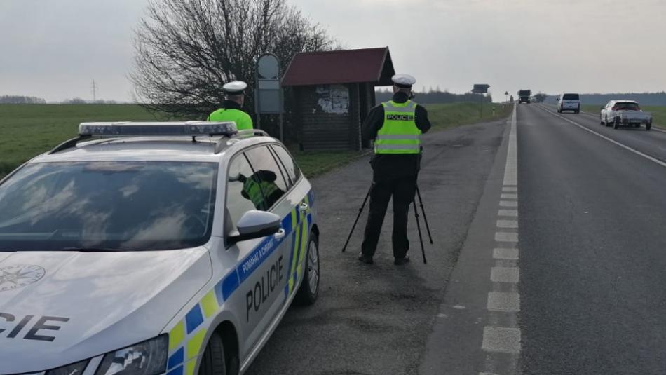 V boji proti neukázněným řidičům pomáhá policistům v Plzeňském kraji dron