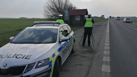 Platný zákaz řízení muže na Rokycansku netrápil, dál usedal za volant