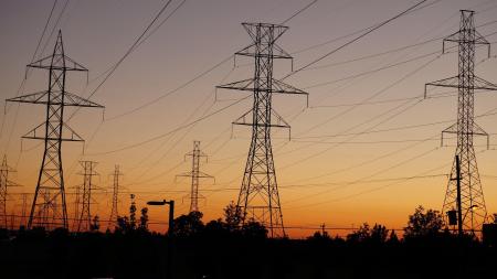 Plzeňský kraj vyčkává s nákupy energií, věří v lepší ceny