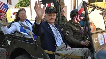 Kříše na Rokycansku odhalí pomník americkému veteránovi Earlovi Ingramovi