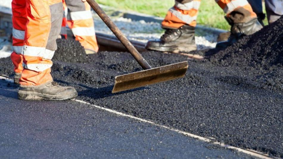 Silničáři v Plzeňském kraji v létě opraví víc silnic než v minulých třech letech