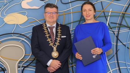 Fakulta filozofická má novou děkanku, povede jí antropoložka Tereza Šlehoferová