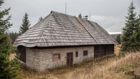 Šumava odkládá konzervaci Roklanské chaty, rozebírání začne nejspíš až příští rok