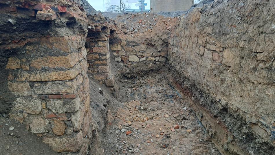 Archeologický nález mění plány. Uzavírka Rolnického náměstí se odkládá